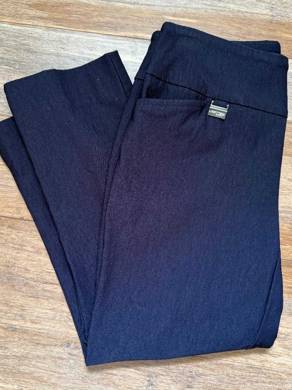 Lisette Montreal- Magical Lycra 21 1/2" Capri, Navy, Size 2